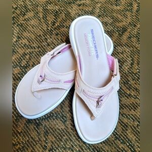 Skechers sandals - like new! Wmn 7